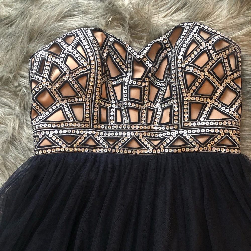 Prom dress! Almost that time of year 💁🏼‍♀️